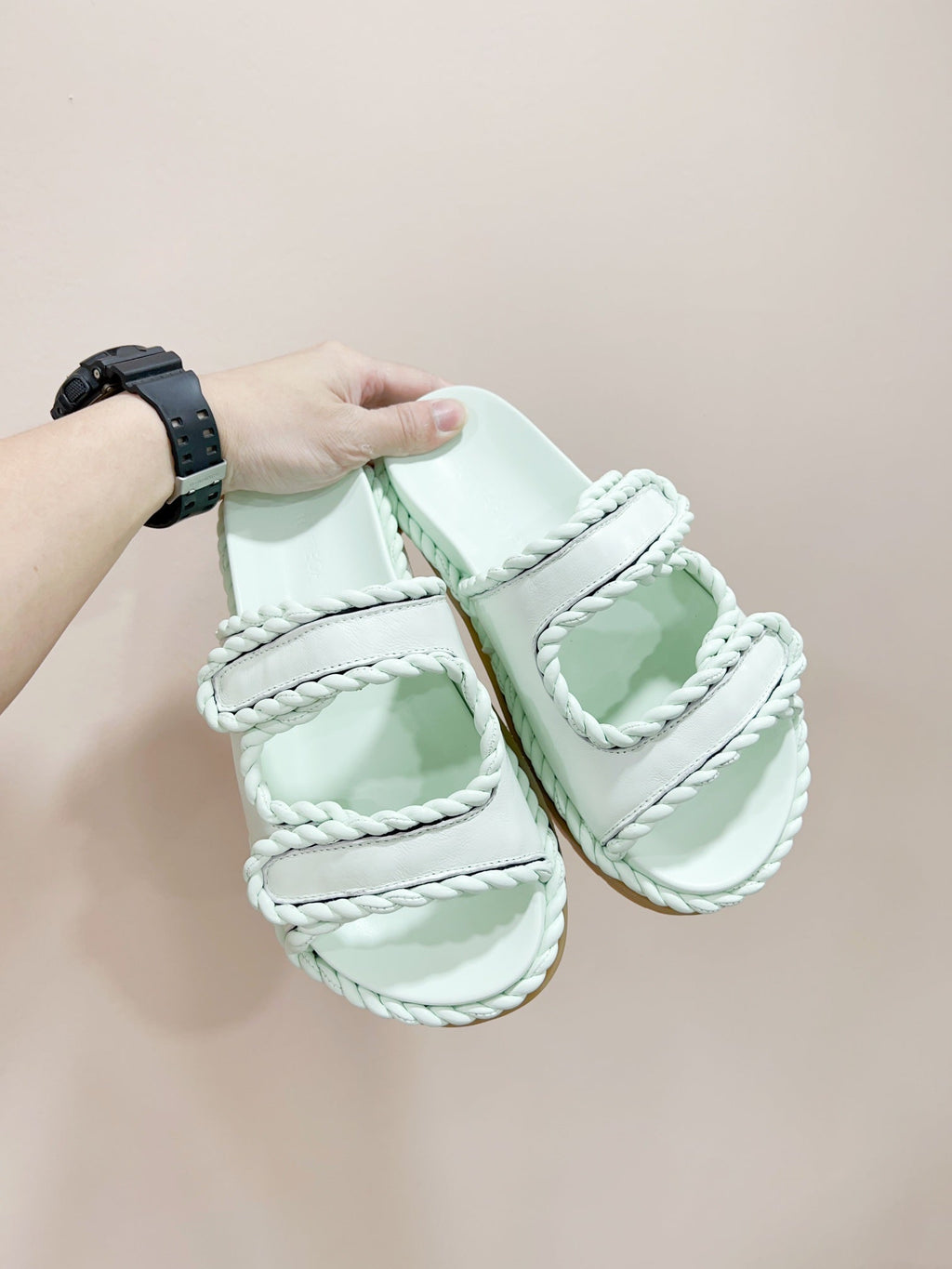 BOTTEGA VENETA REFINED DAD SANDAL IN PISTACHIO GREEN LAMBSKIN MULE