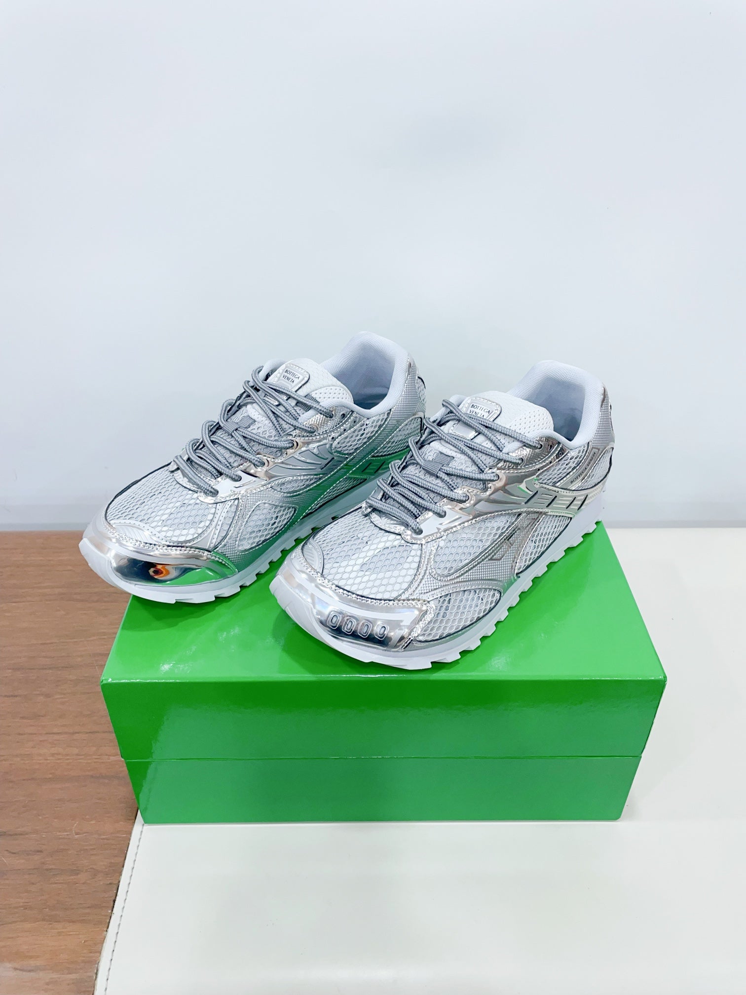 BOTTEGA VENETA ORBIT SNEAKER IN SILVER TECHNICAL FABRIC AND METALLIC MESH