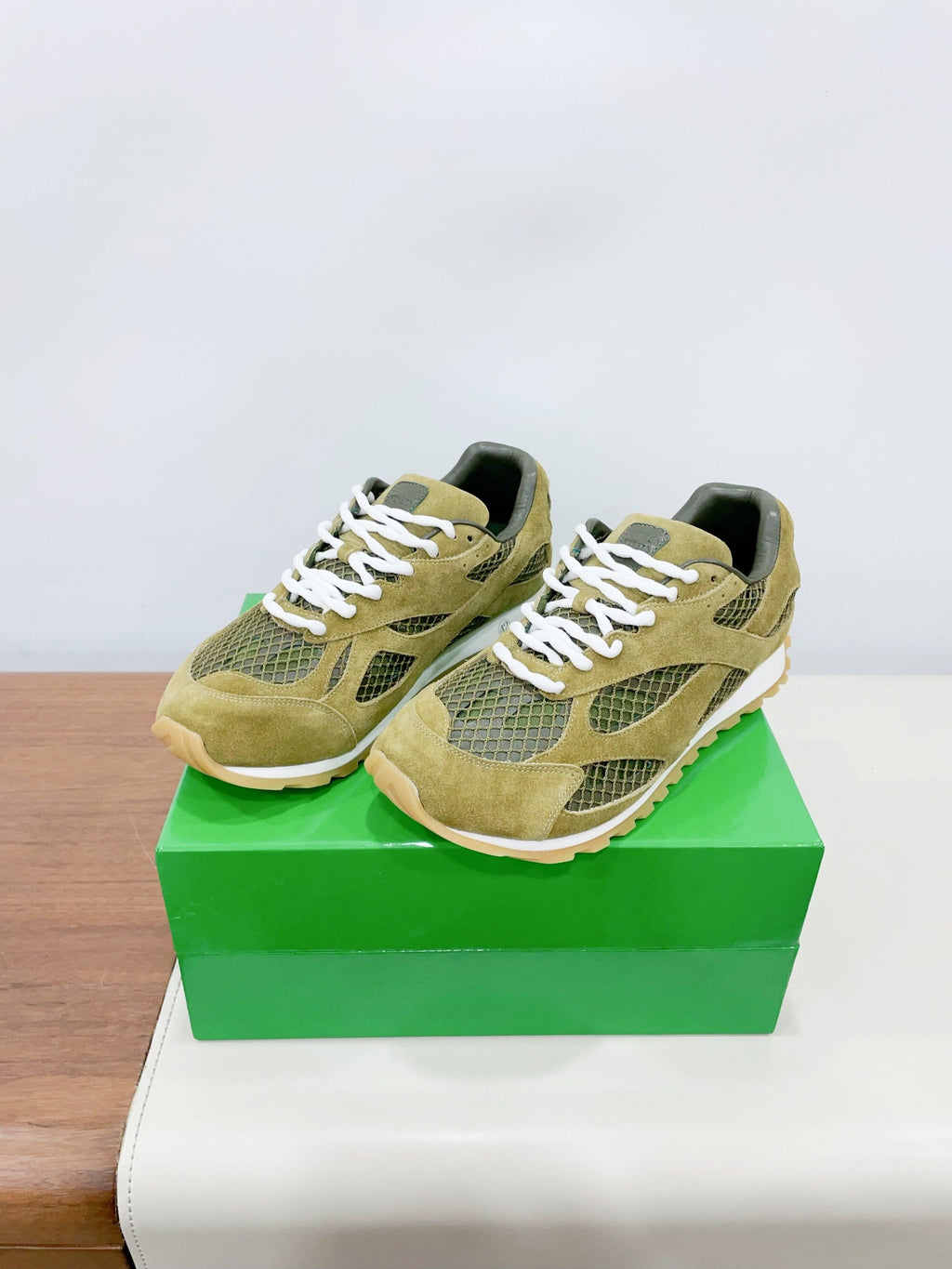 BOTTEGA VENETA ORBIT SNEAKER IN OLIVE GREEN SUEDE AND TECHNICAL MESH