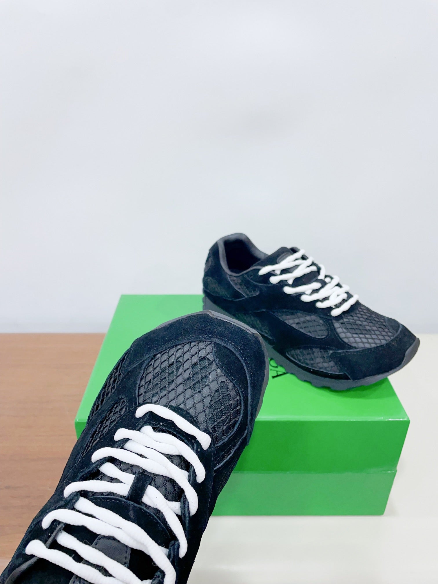BOTTEGA VENETA ORBIT SNEAKER IN BLACK SUEDE AND TECHNICAL MESH