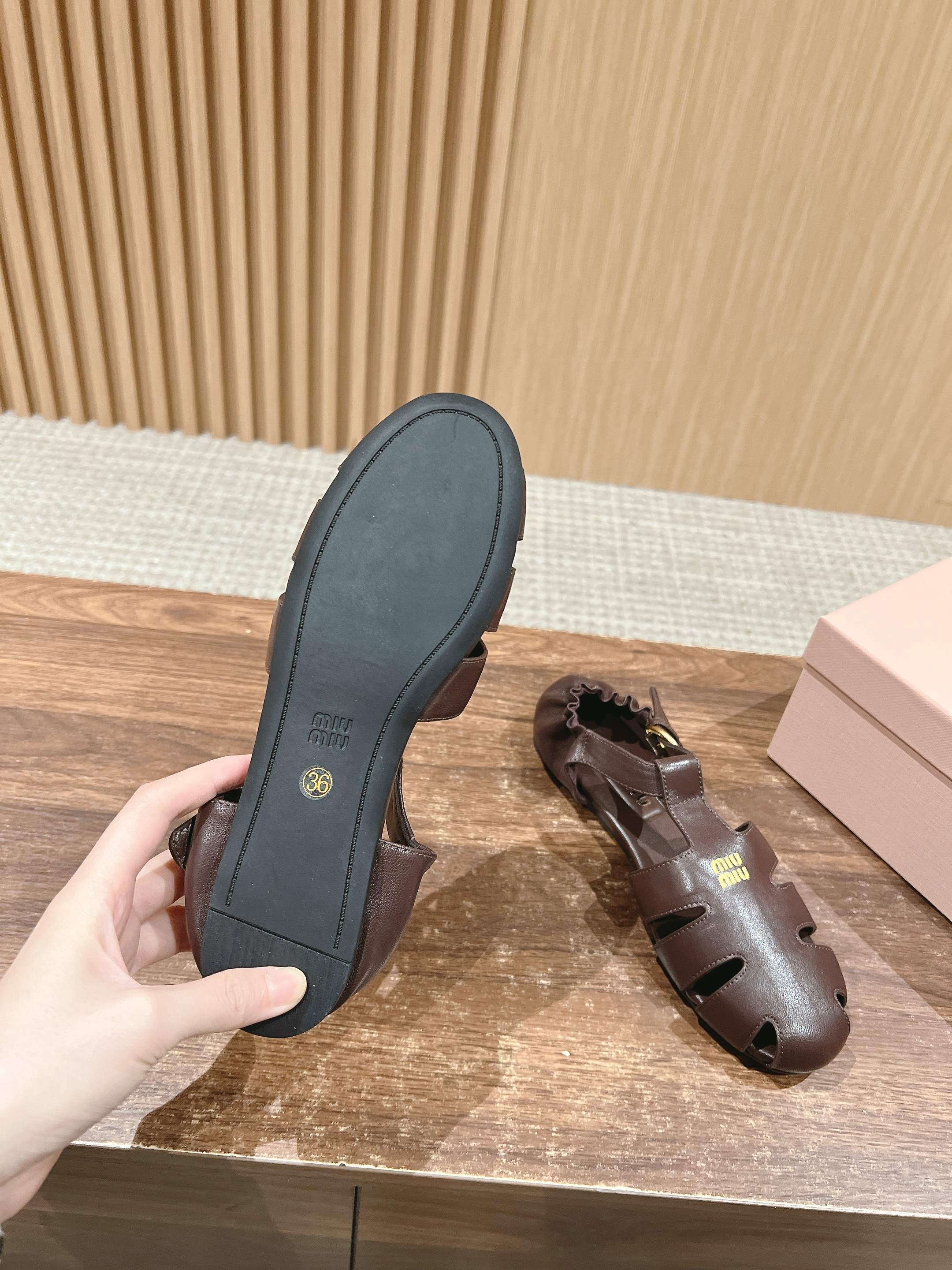 FISHERMAN BUCKLE SANDALS IN COCOA BROWN LAMBSKIN