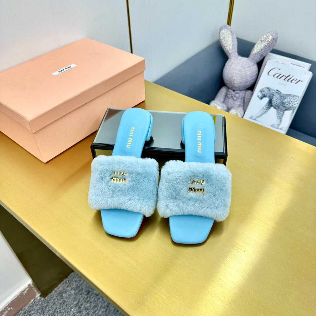 SKY BLUE SLIPPERS LAMB FUR