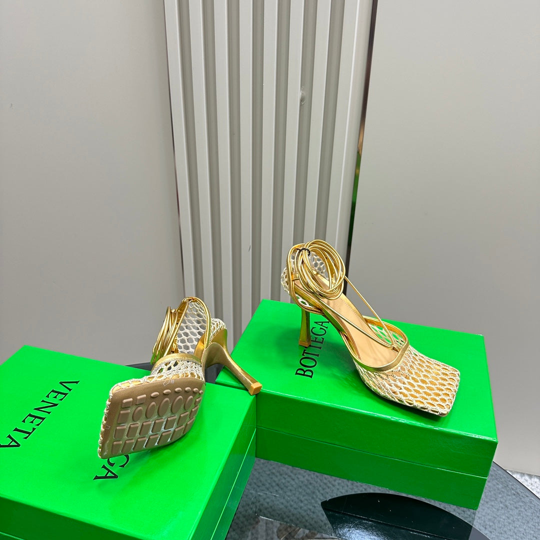 BOTTEGA VENETA STRETCH HIGH HEELS 9 CM IN GOLD METALLIZE MESH AND LEATHER