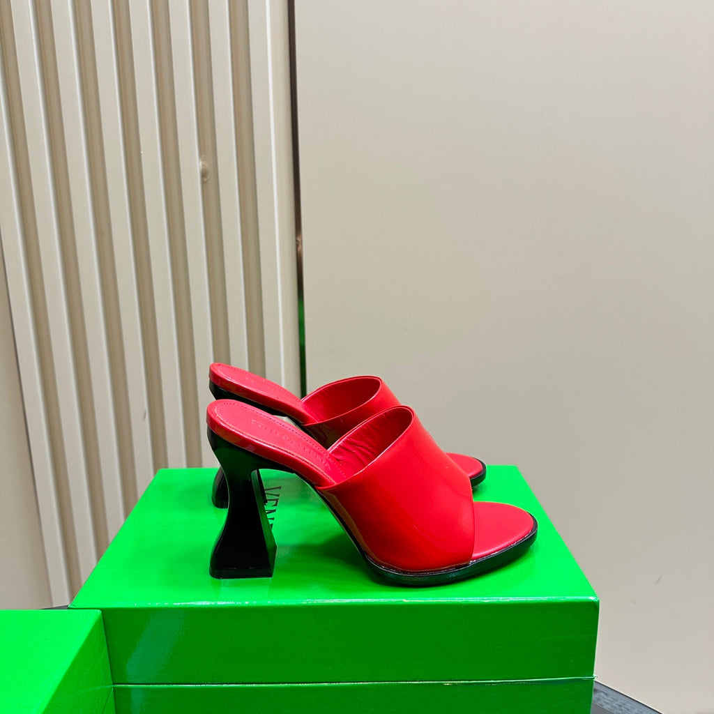 BOTTEGA VENETA HIGH MULE 95 MM IN CHERRY RED CALFSKIN