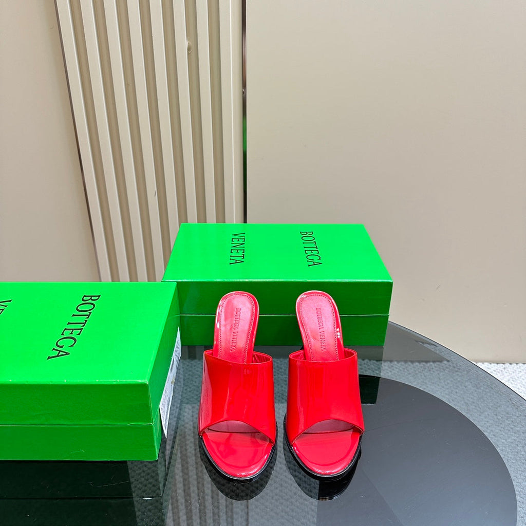 BOTTEGA VENETA HIGH MULE 95 MM IN CHERRY RED CALFSKIN