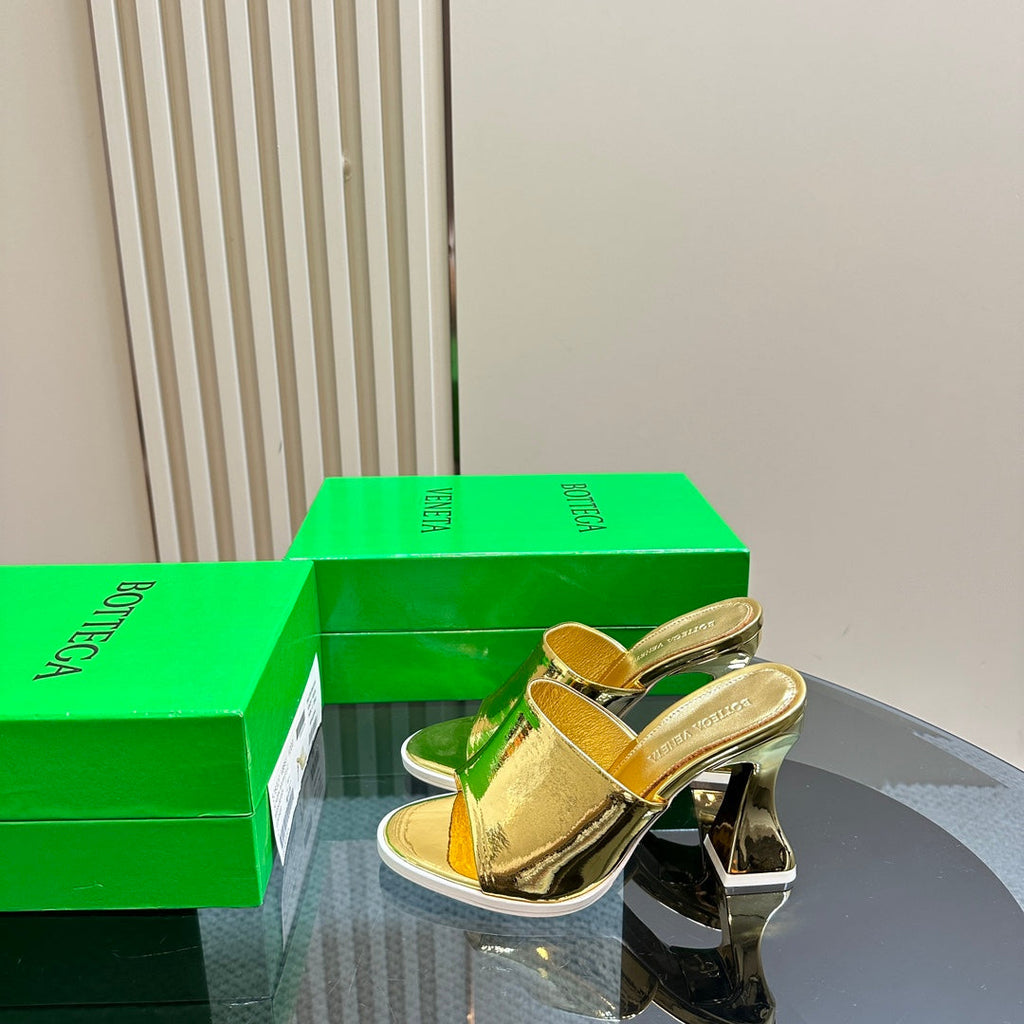 BOTTEGA VENETA HIGH MULE 95 MM IN GOLD CALFSKIN