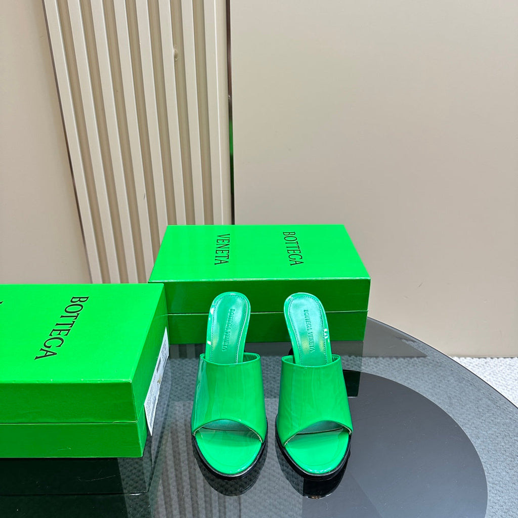 BOTTEGA VENETA HIGH MULE 95 MM IN EMERALD GREEN CALFSKIN