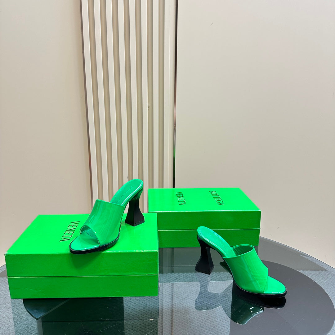 BOTTEGA VENETA HIGH MULE 95 MM IN EMERALD GREEN CALFSKIN