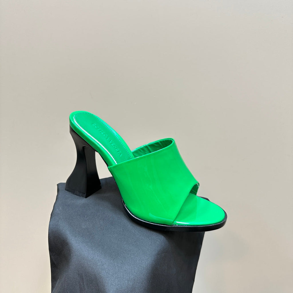 BOTTEGA VENETA HIGH MULE 95 MM IN EMERALD GREEN CALFSKIN
