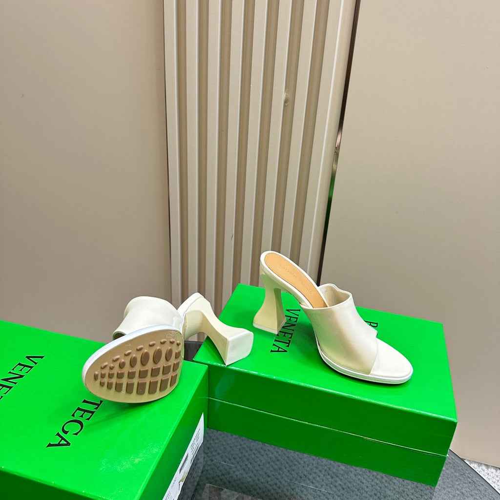 BOTTEGA VENETA HIGH MULE 95 MM IN WHITE CALFSKIN