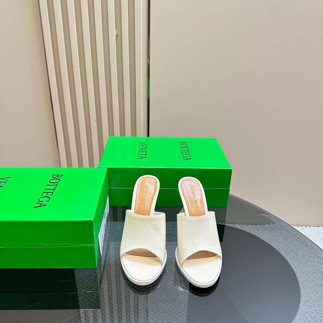 BOTTEGA VENETA HIGH MULE 95 MM IN WHITE CALFSKIN
