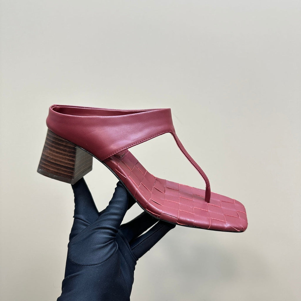 BOTTEGA VENETA MARELLA THONG IN CURRANT RED LEATHER WITH SIGNATURE INTRECCIATO INSOLE 55 MM