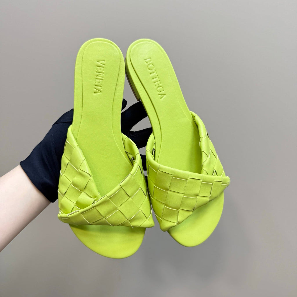 BOTTEGA VENETA BLINK FLAT MULE IN NEON YELLOW INTRECCIATO LEATHER