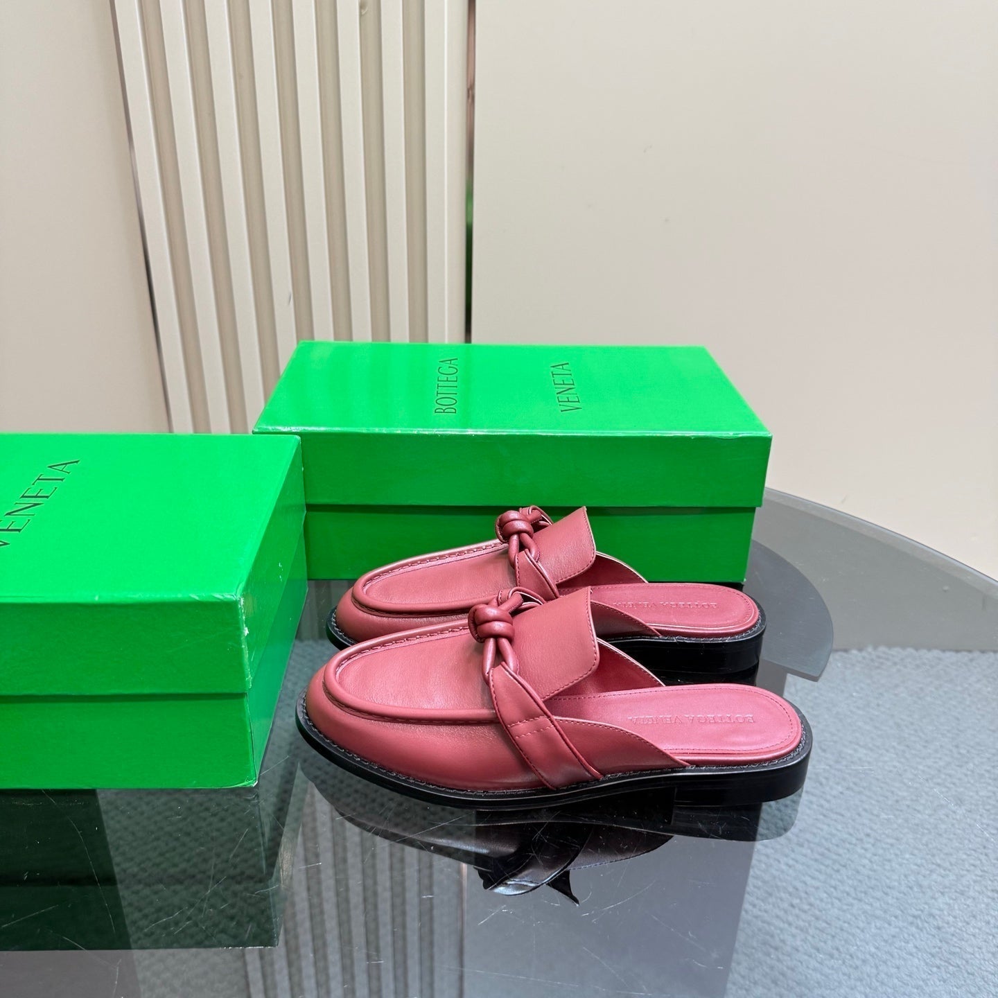 BOTTEGA VENETA ASTAIRE MULE IN BERRY RED CALFSKIN