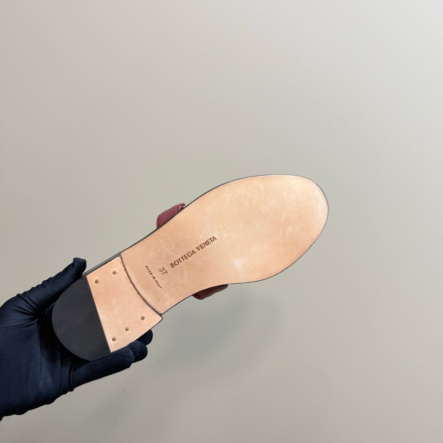 BOTTEGA VENETA ASTAIRE MULE IN BERRY RED CALFSKIN