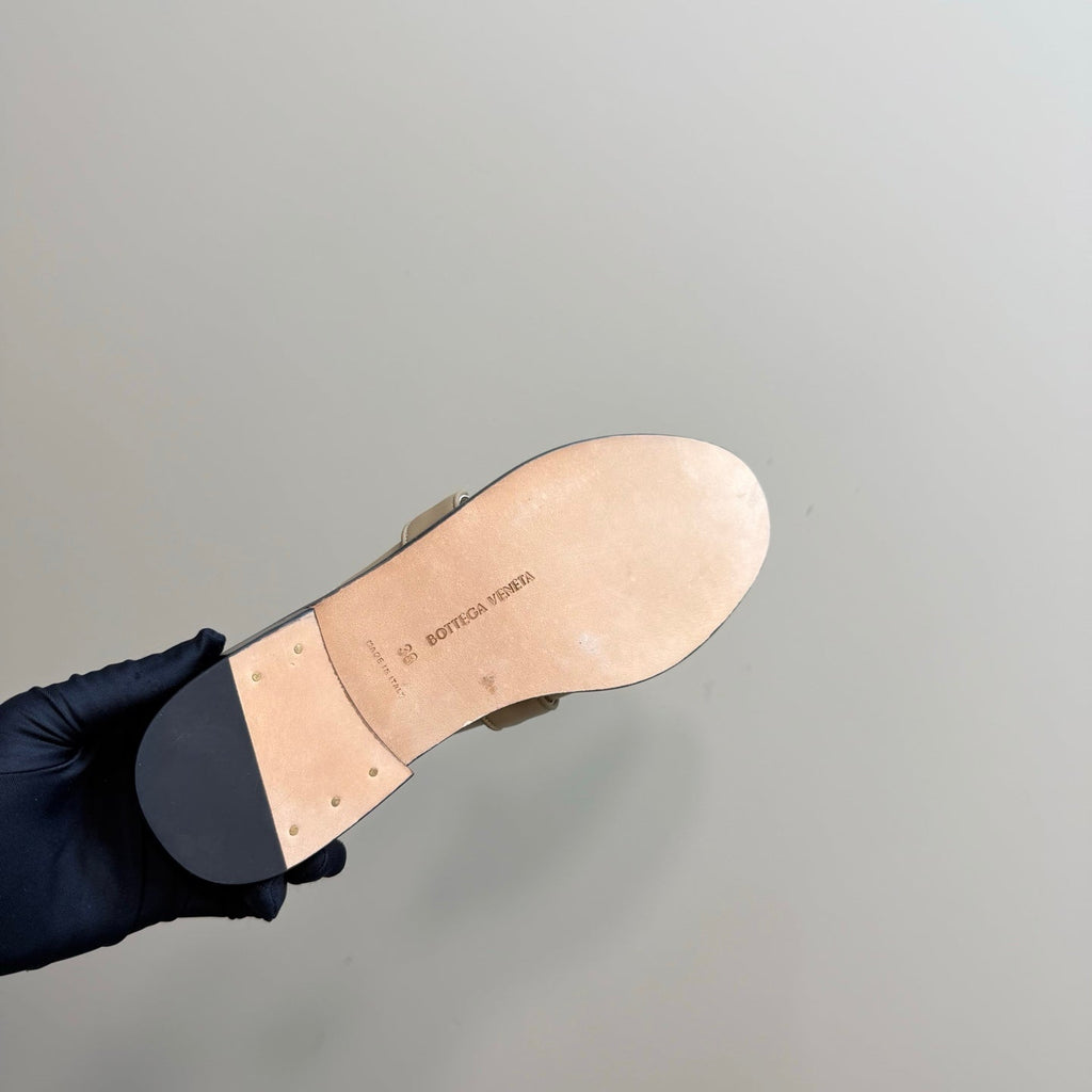 BOTTEGA VENETA ASTAIRE MULE IN LIGHT BROWN CALFSKIN