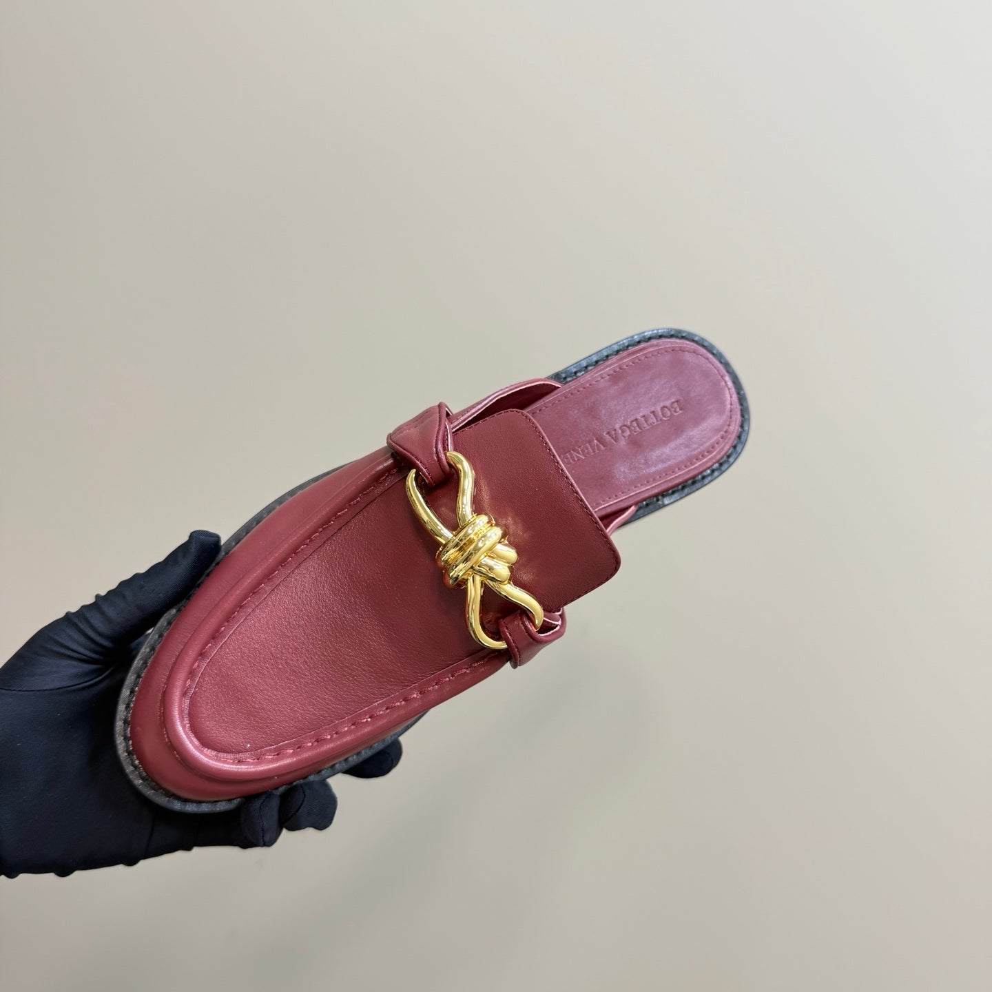 BOTTEGA VENETA ASTAIRE MULE IN BERRY RED CALFSKIN WITH GOLD HARDWARE