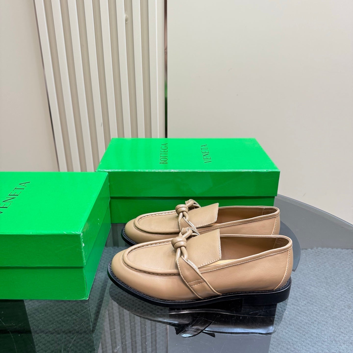 BOTTEGA VENETA ASTAIRE LOAFER IN LIGHT BROWN CALFSKIN