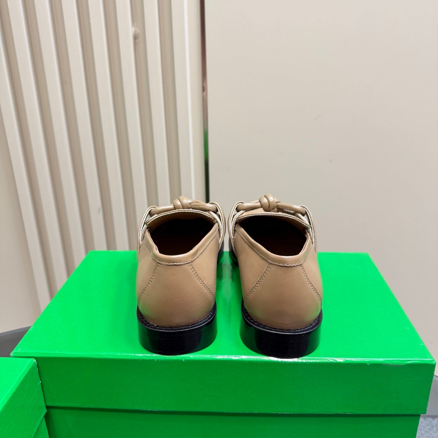 BOTTEGA VENETA ASTAIRE LOAFER IN LIGHT BROWN CALFSKIN