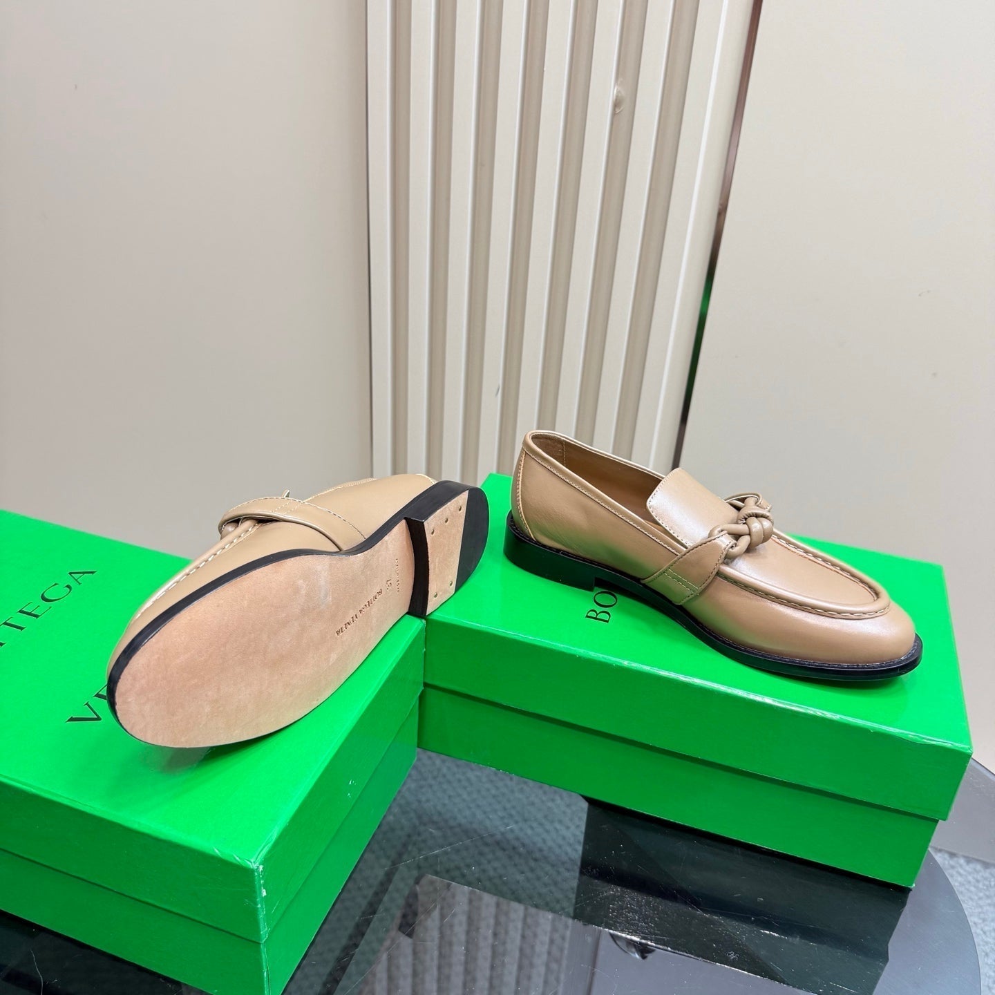 BOTTEGA VENETA ASTAIRE LOAFER IN LIGHT BROWN CALFSKIN