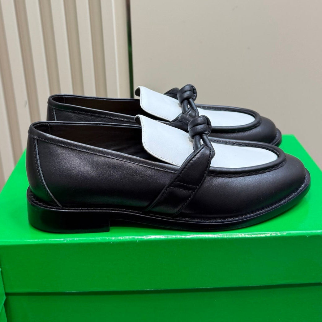 BOTTEGA VENETA ASTAIRE LOAFER IN WHITE MIX BLACK CALFSKIN