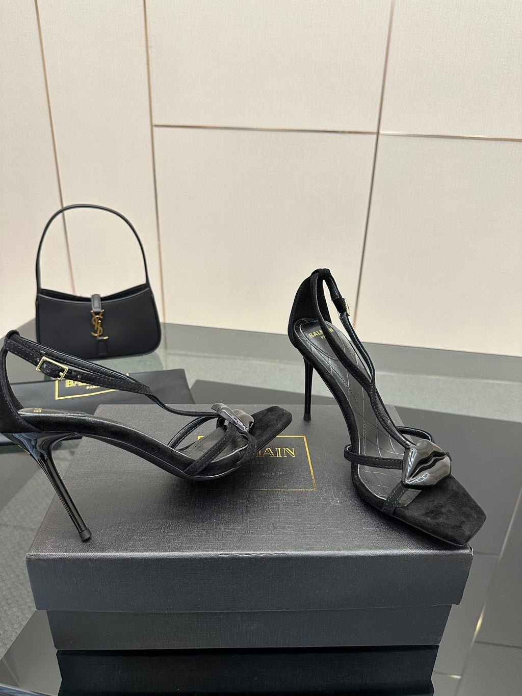 BALMAIN 25S LIPS SANDALS 10 IN BLACK SUEDE