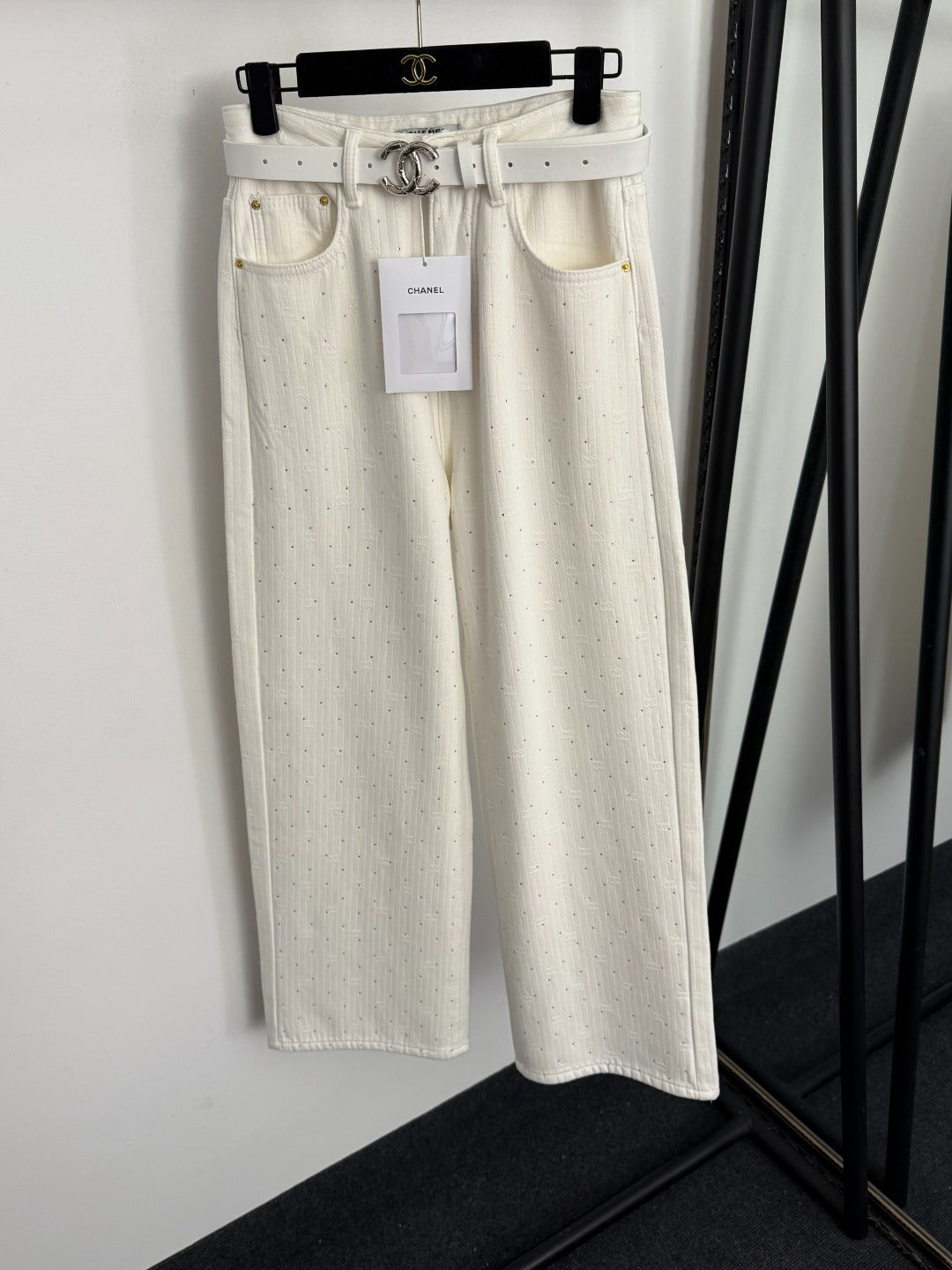 CHANEL 25S HIGH-WAISTED FLEECE-LINED JEANS 564