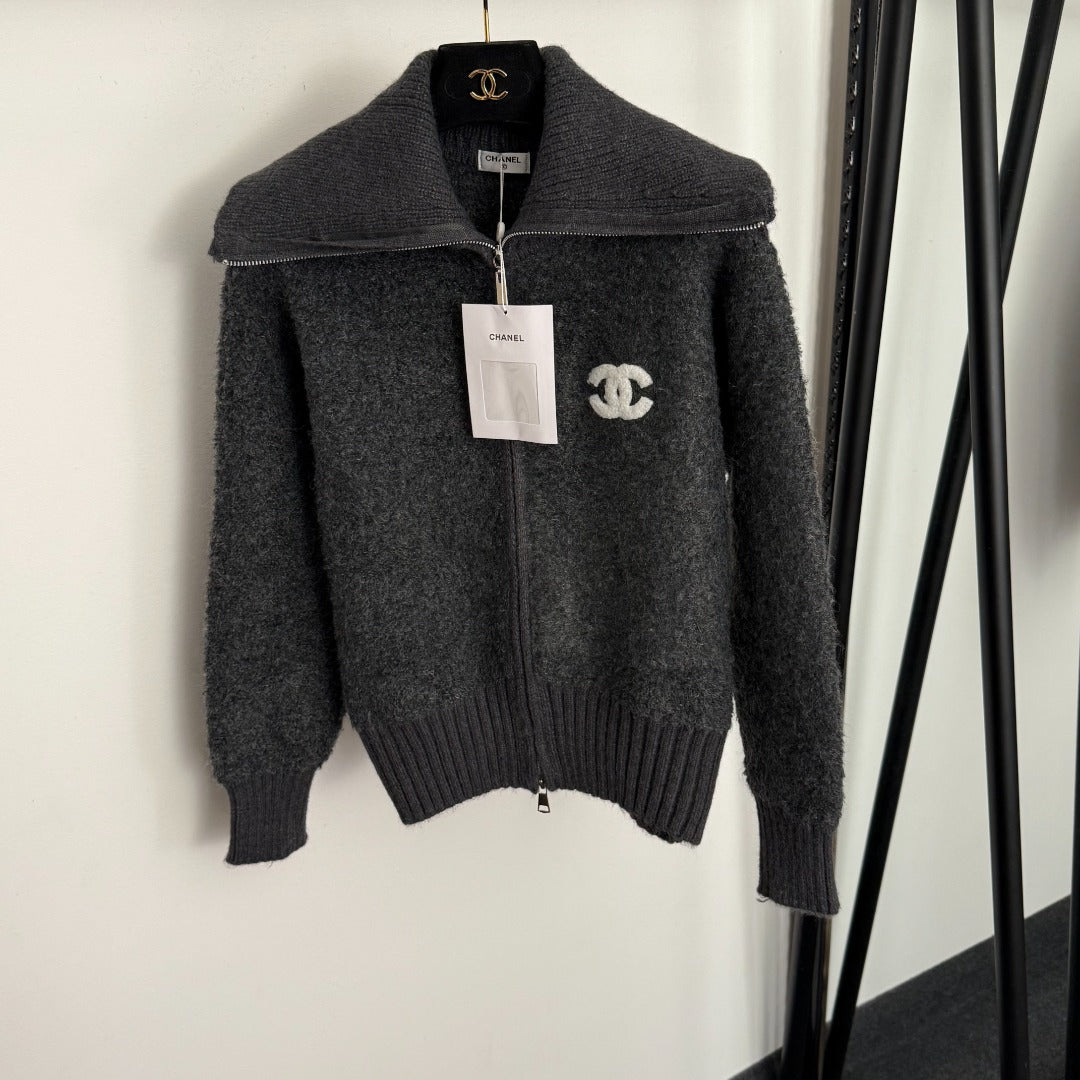 CHANEL 25S CARDIGAN 562