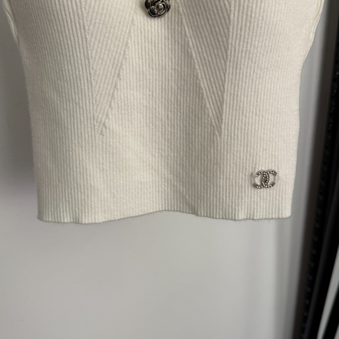 CHANEL 25S SPAGHETTI STRAP TOP 559