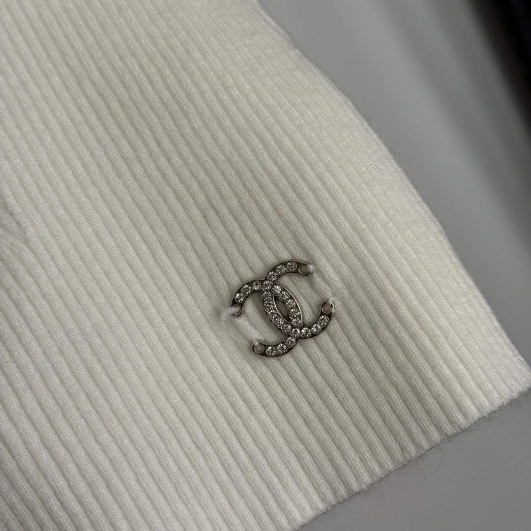 CHANEL 25S SPAGHETTI STRAP TOP 559
