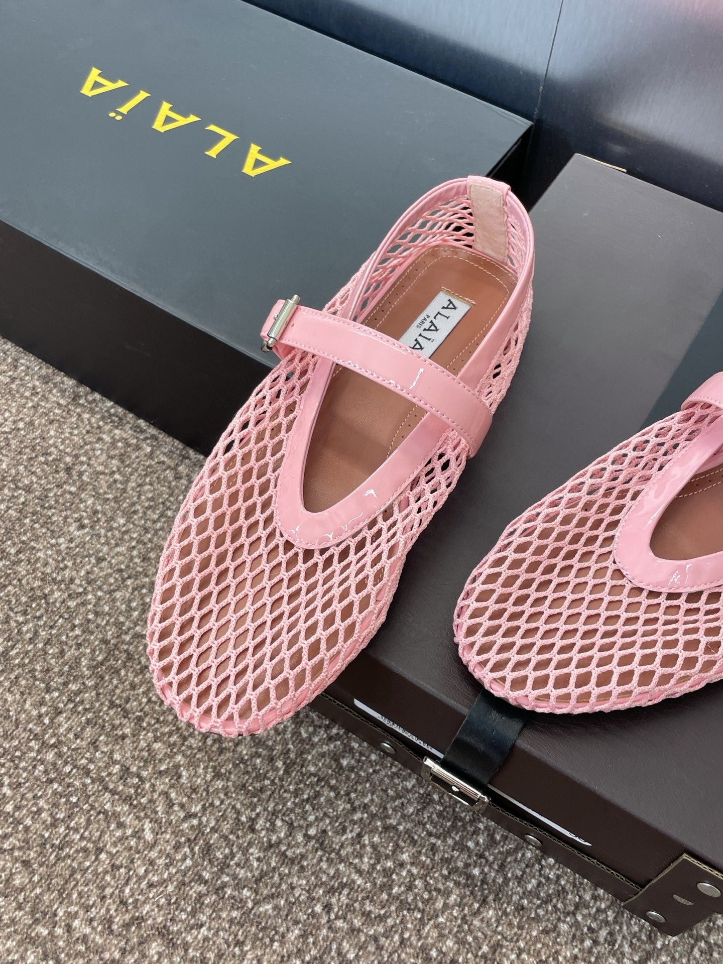 ALAIA MARY JANE FLAT 25S IN LIGHT PINK MESH CALFSKIN