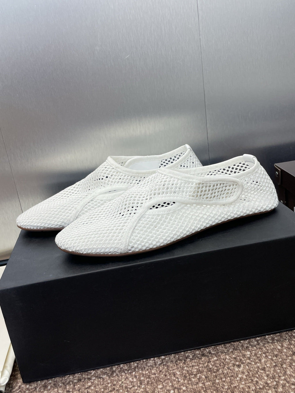 ALAIA MESH MARY JANE BALLET FLATS 25S IN WHITE FABRIC